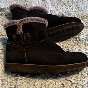 Women’s Skechers boots size 7